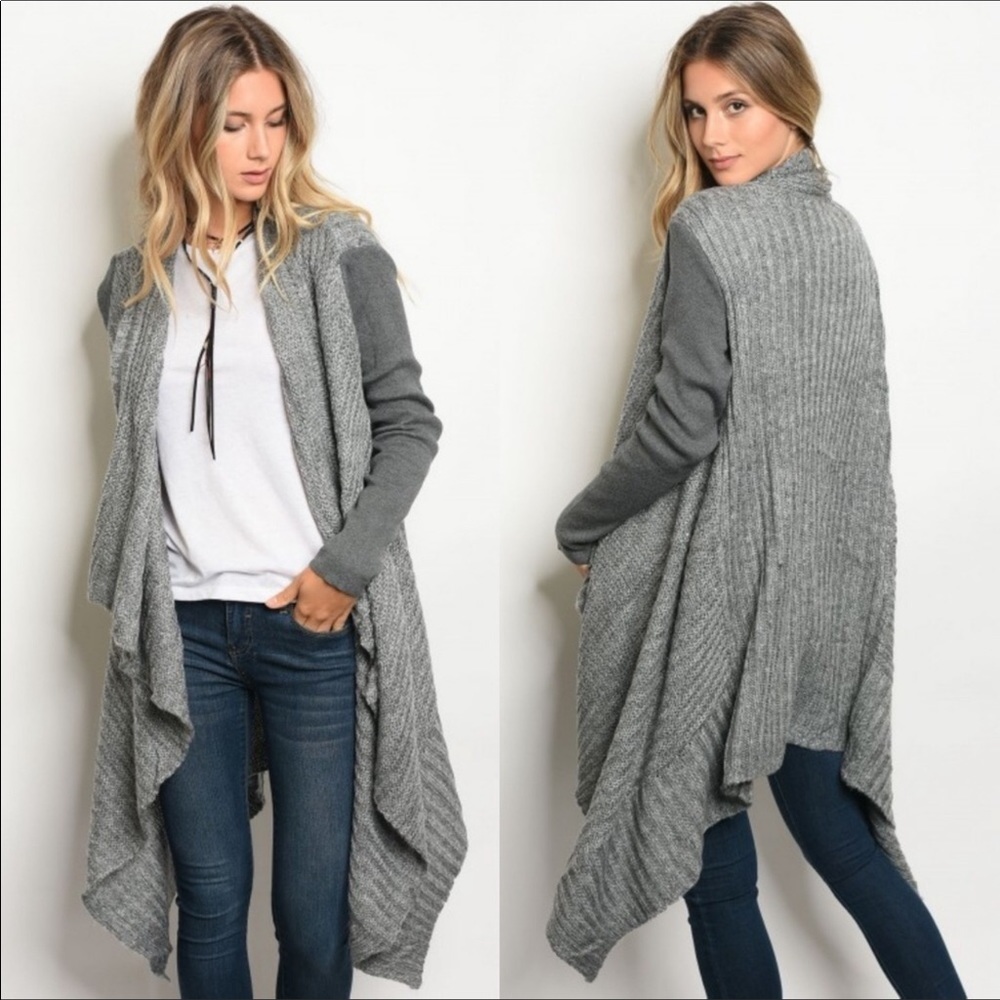 Long sweater with contrasting sleeves